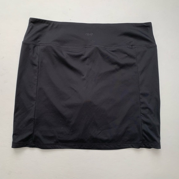 Dark Grey AUR Golf Skort - Picture 2 of 4